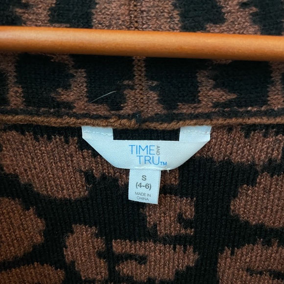 Time & Tru Leopard cardigan - Picture 5 of 6